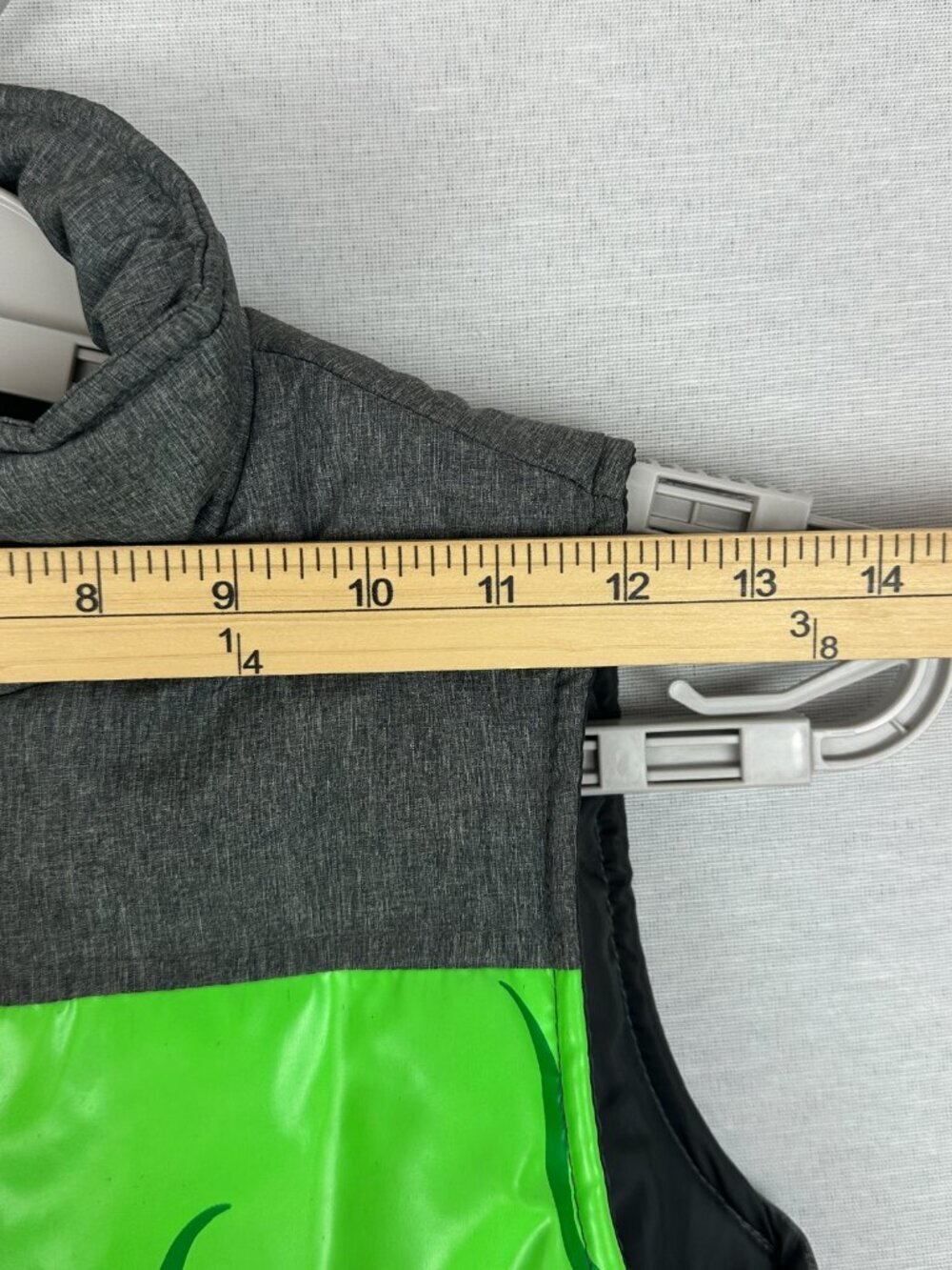 CAT & JACK BOYS PUFFER VEST, CHARCOAL COLOR, GREEN SLIME GRAPHIC SIZE S(6/7) - Picture 7 of 10